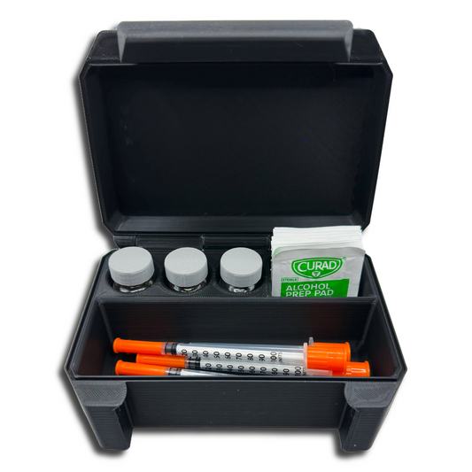 SnapLock case with three 10ml vials, alcohol prep pads, and syringe storage – compact organizer for TRT, HRT, or research use.